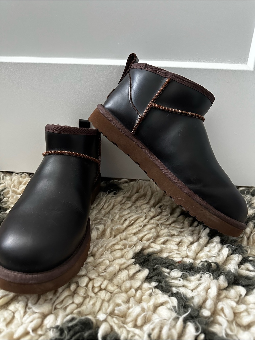 UGG Women’s Low Ankle Leather Boots in Dark Brown Leather with Contrast Stitch